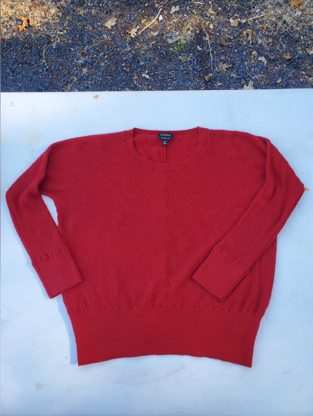 100p wool sweater